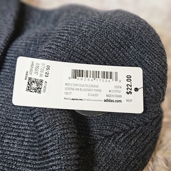 Beanie - Picture 5 of 6